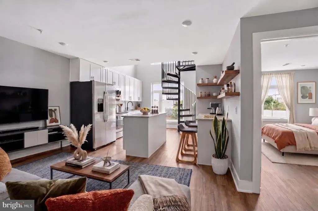 3965 Lancaster Ave #303, PHILADELPHIA