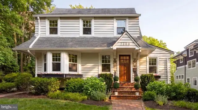 7203 Summit Ave, Chevy Chase