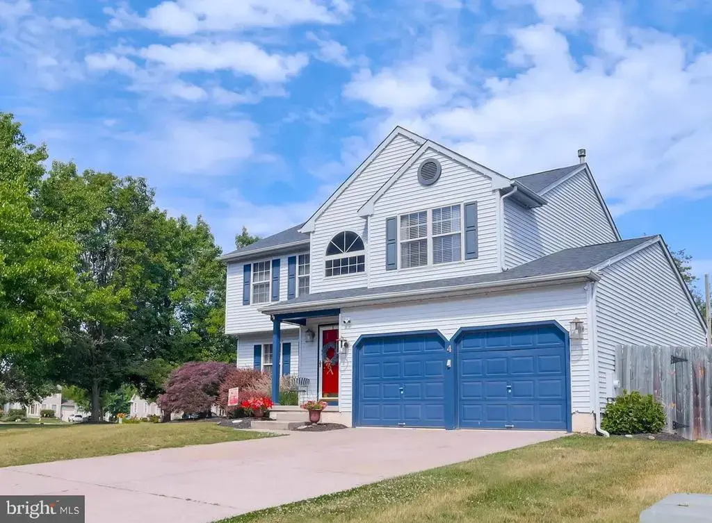 4 Creekdale Dr, DELRAN