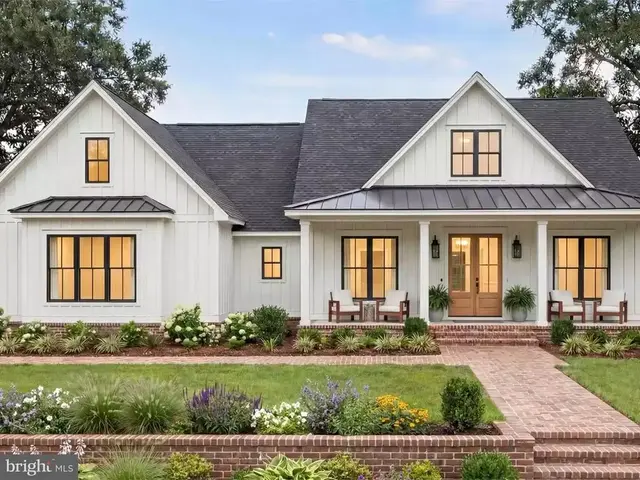 4 Emma Ct, Wilmington