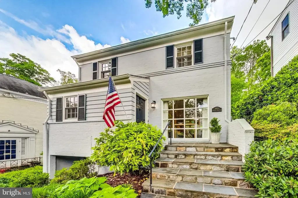 4831 Calvert St Nw, WASHINGTON