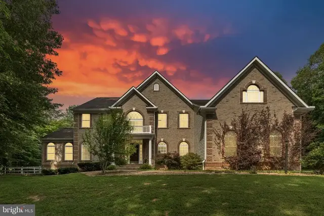 32 Mills Hollow Dr, Fredericksburg