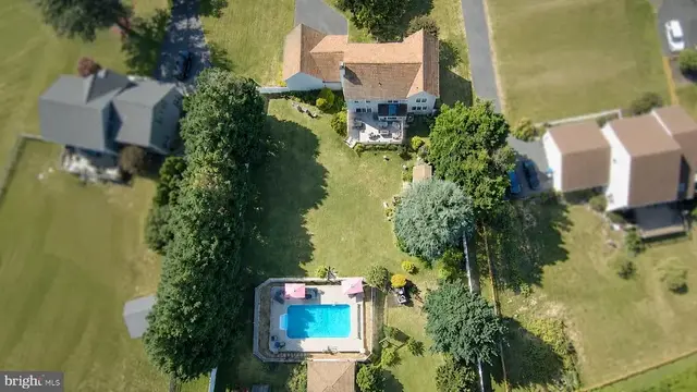 270 Manchester Ct, Middletown
