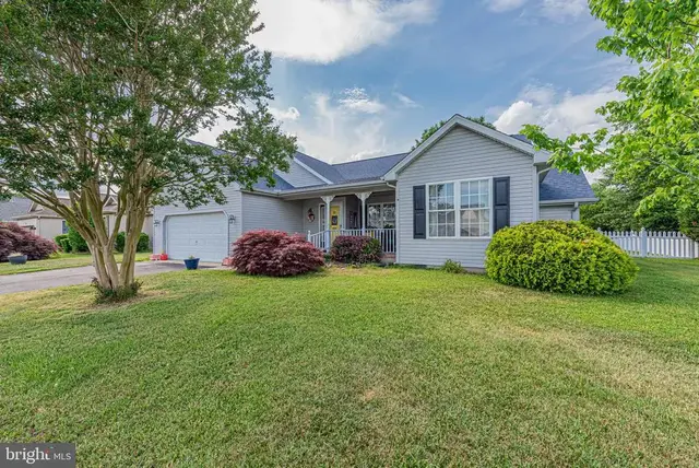 23 Coral Ln, Frankford