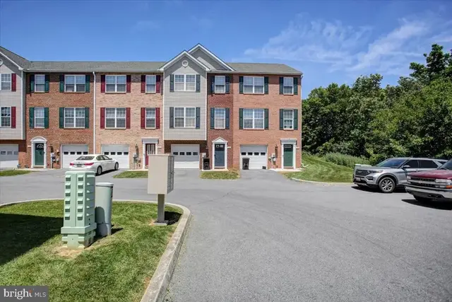 433 W Baltimore St #b, Greencastle