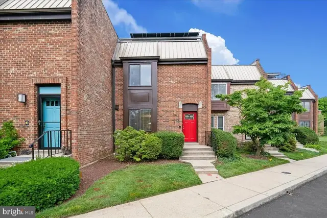 527 Brummel Ct Nw #527, Washington