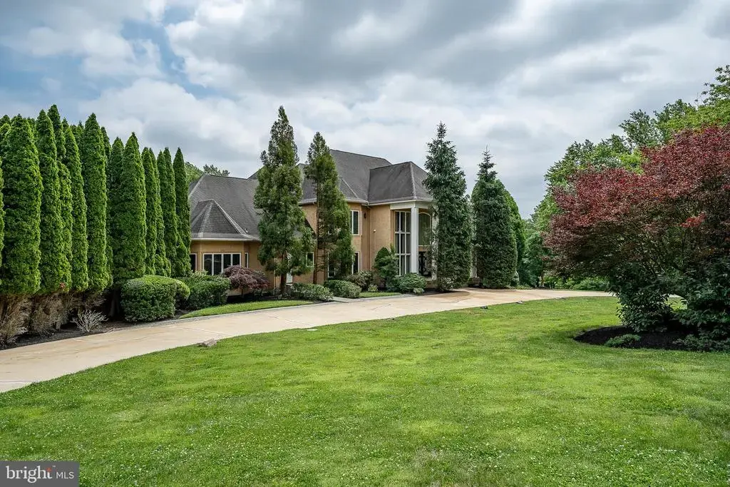 1041 Herkness Dr, MEADOWBROOK
