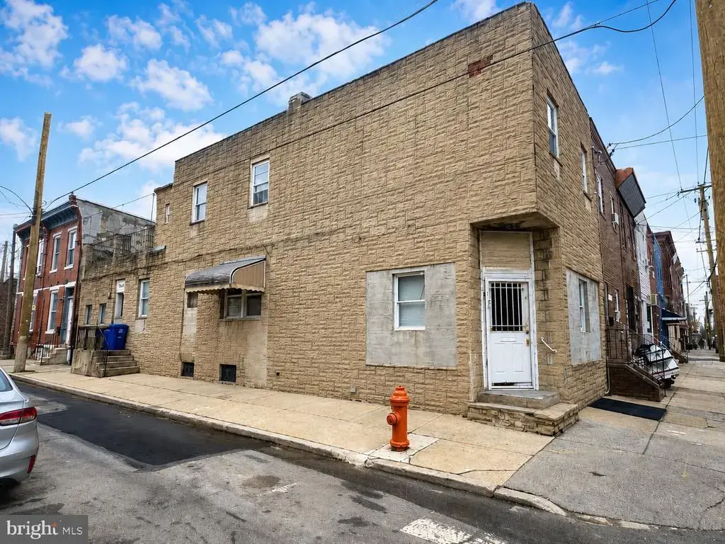 2126 S 8th St, PHILADELPHIA