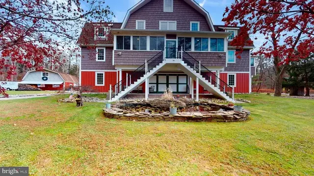 901 Crum Creek Rd, Broomall