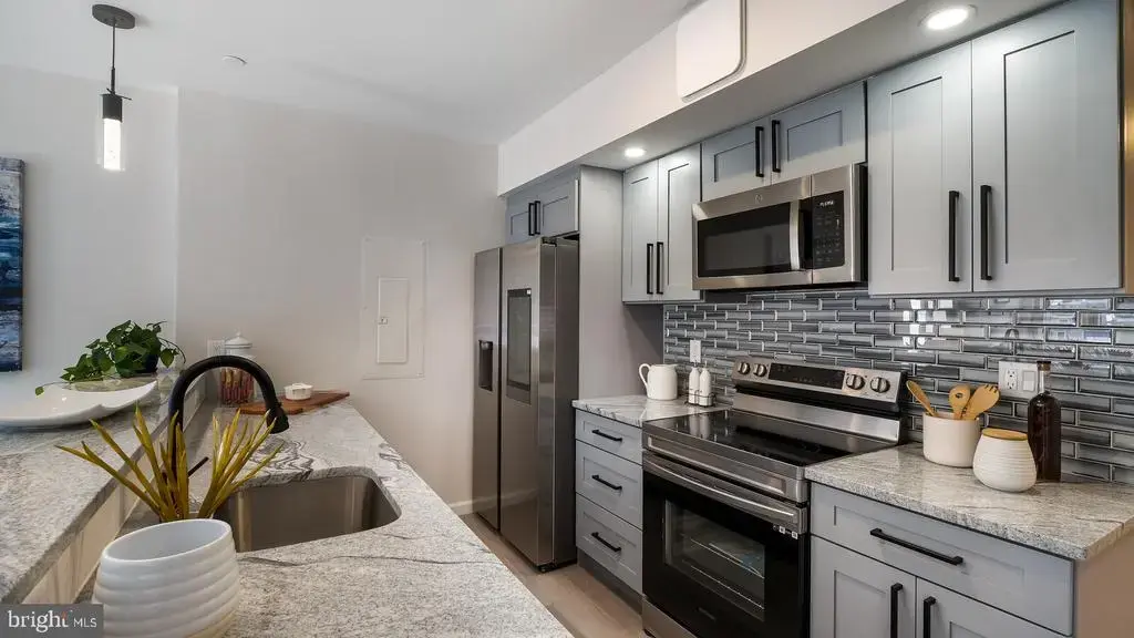 1825 Callowhill St #505, PHILADELPHIA
