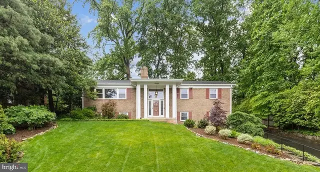 6225 Kellogg Dr, Mclean