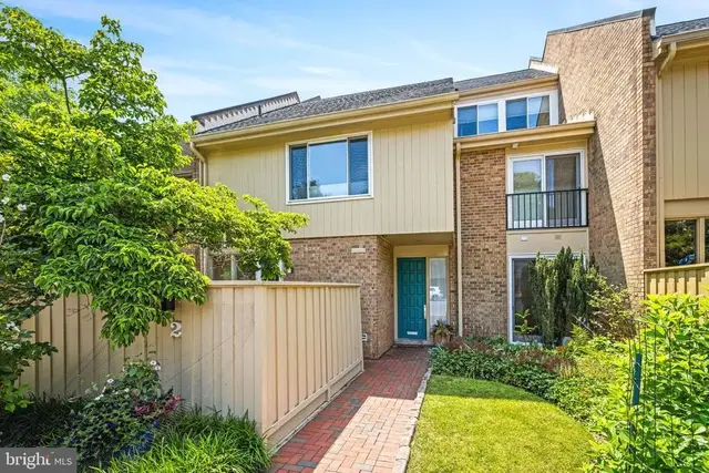 2 Roland Mews #r52, Baltimore