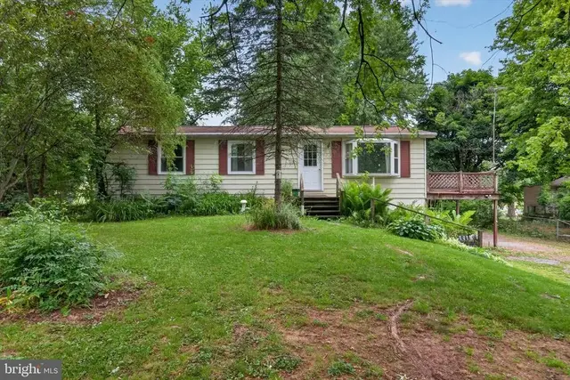 1048 Creek Rd, Manheim