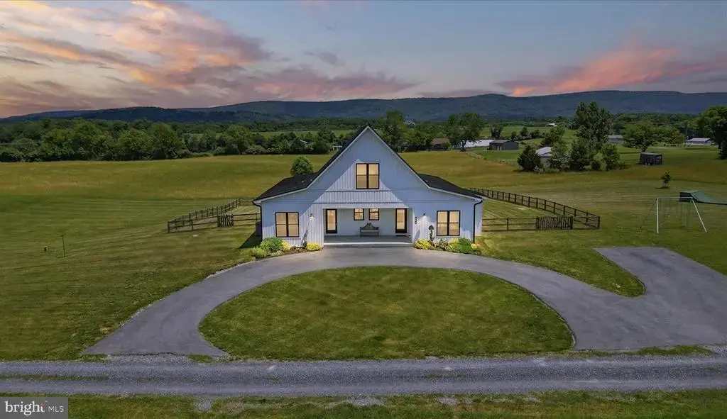 330 Majestic Ln, CHARLES TOWN