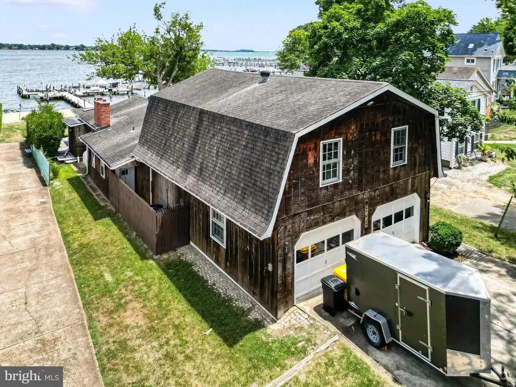 3440 S River Ter, EDGEWATER