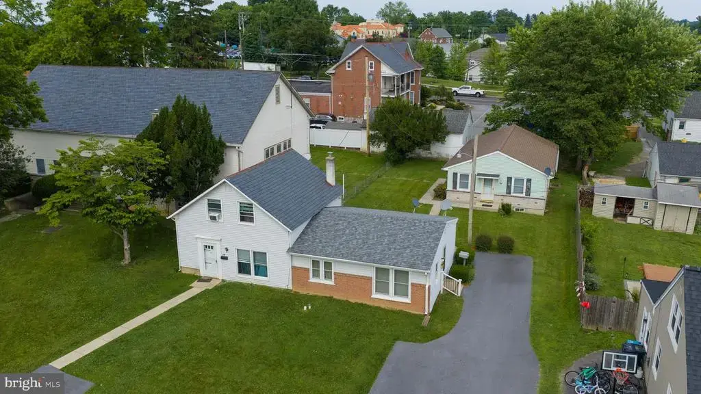 19 & 23 Nursery Ln, LANCASTER