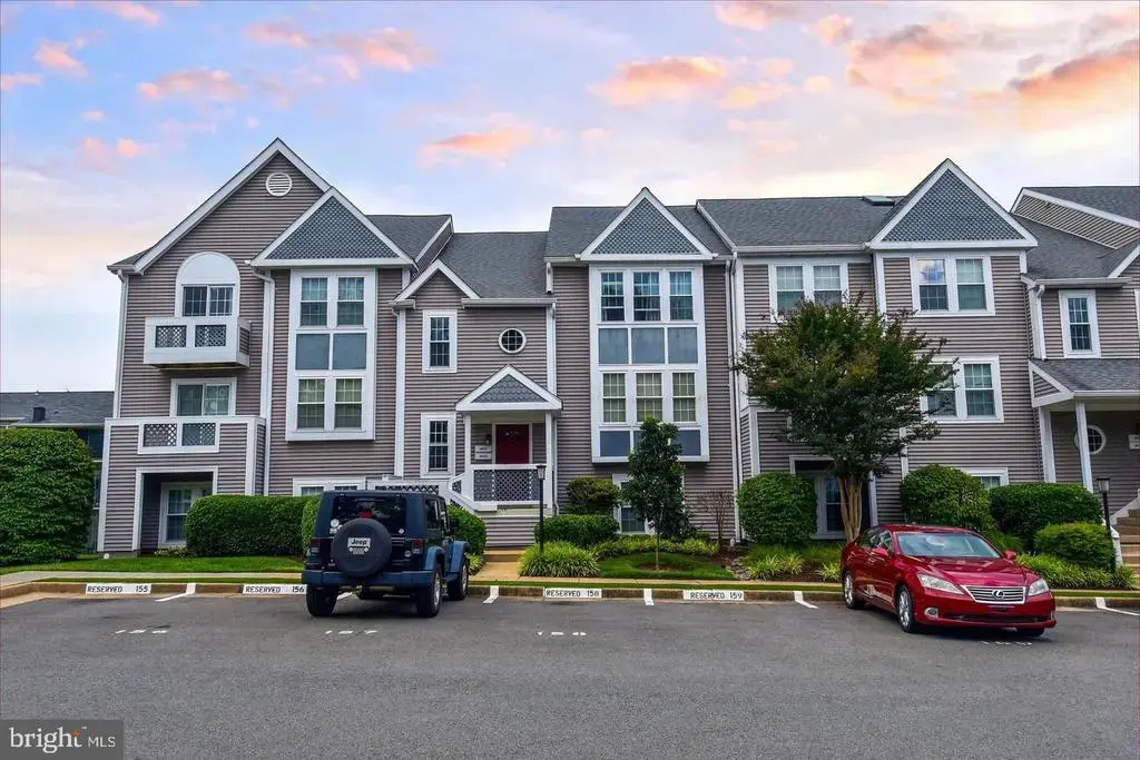 4056-c Grays Pointe Ct #4056c, FAIRFAX