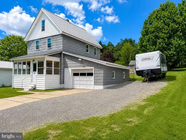 408 Pine Street, Kane