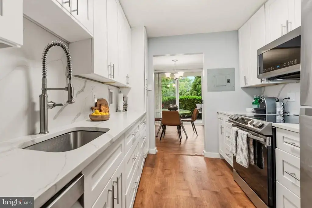 7501 Democracy Blvd #b-123, BETHESDA