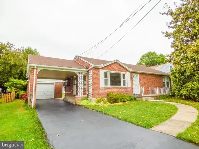 2308 Pleasant View Dr, York