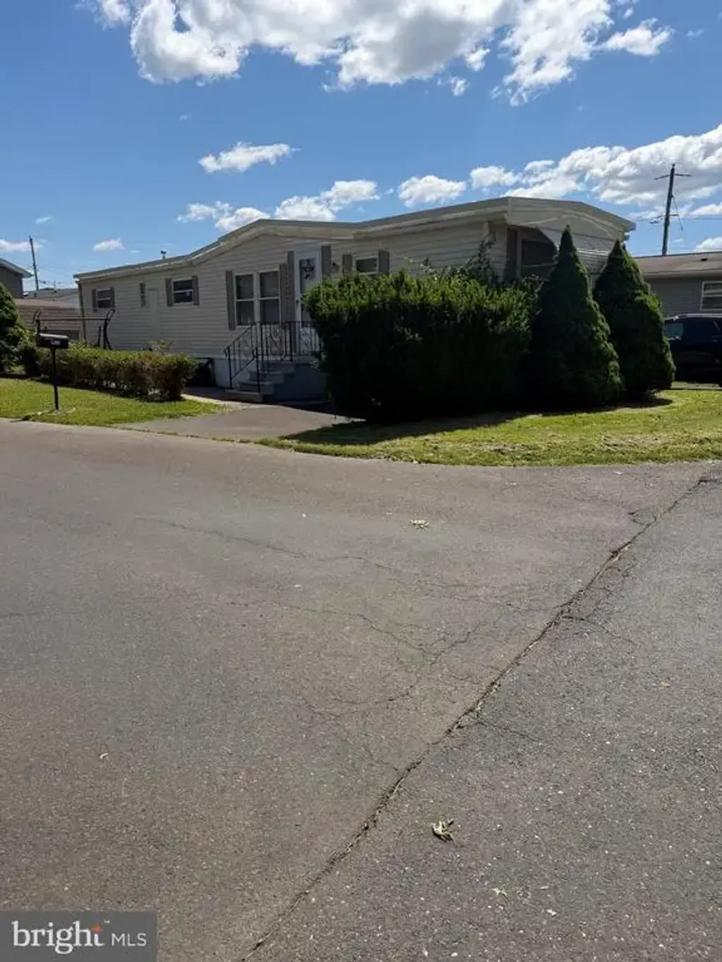 3413 Iris Ave, FEASTERVILLE TREVOSE