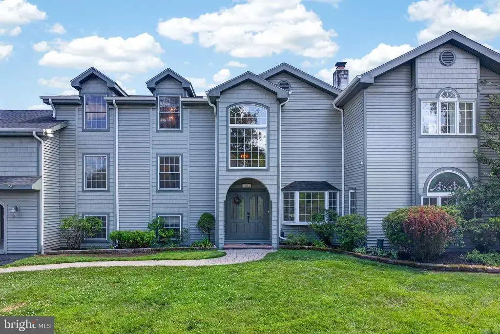 1364 College Hill Dr, CHEYNEY