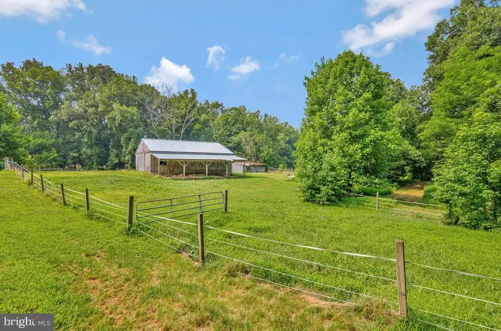 200 M F Bowen Rd, HUNTINGTOWN