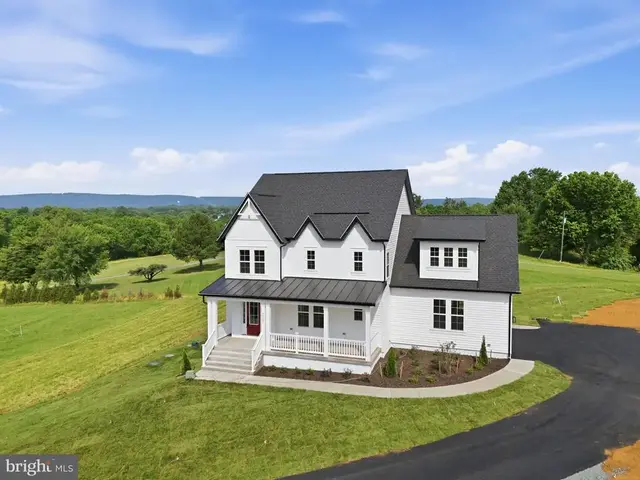 40321 Quarter Branch Rd, Lovettsville