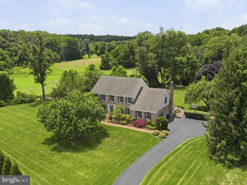 24 Manor Knoll Ct, BALDWIN