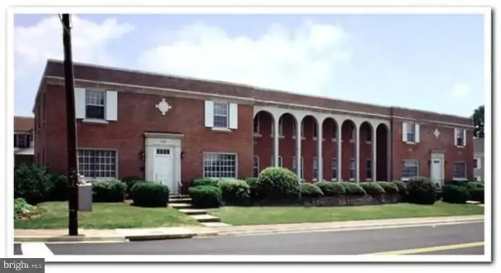 150 Little Falls St, FALLS CHURCH