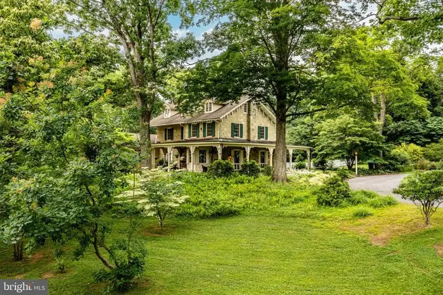 1001 Country Club Rd, West Chester