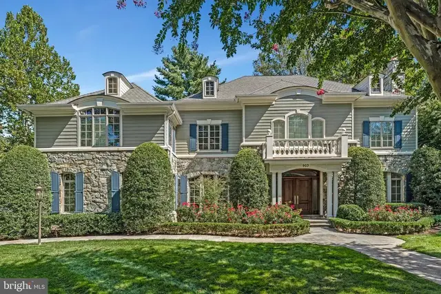903 Douglass Dr, Mclean