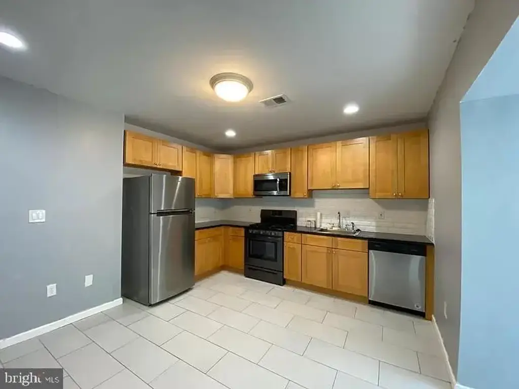 4945 Chestnut St #2nd Fl, PHILADELPHIA