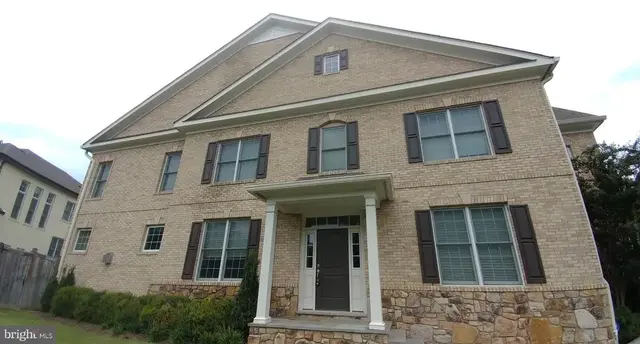 8204 River Quarry Pl, Bethesda