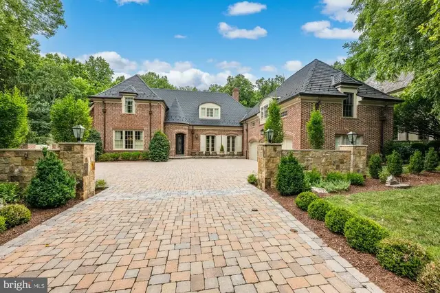8402 Rapley Ridge Lane, Potomac