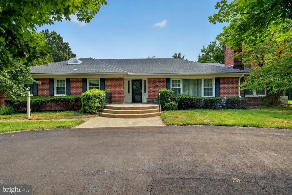 805 Orchard Way, SILVER SPRING