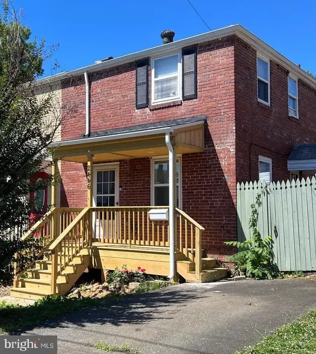 2446 S Nelson St, Arlington