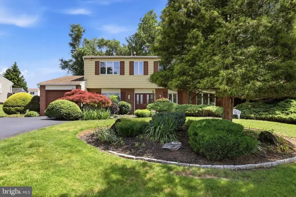 75 Toll Dr, SOUTHAMPTON