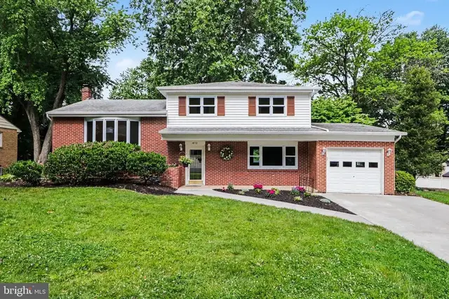 412 Allegheny Drive, Mechanicsburg