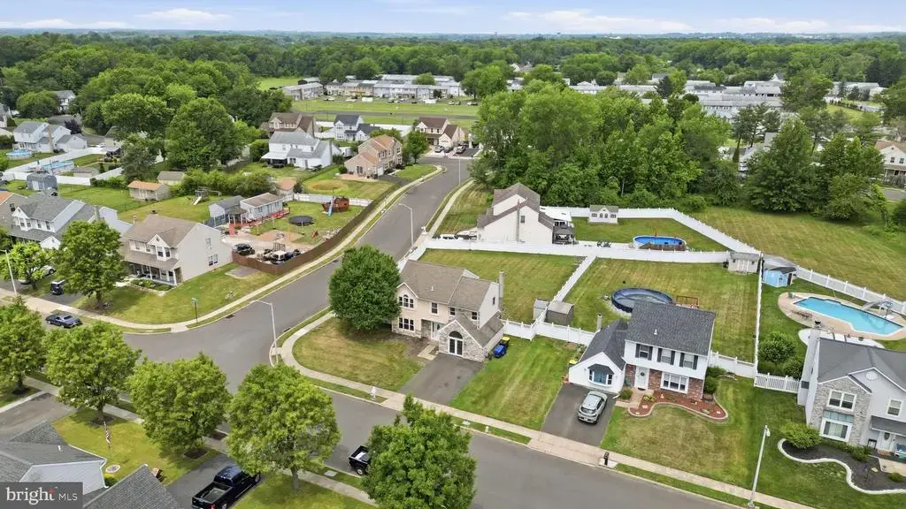 2028 Chatham Dr, BENSALEM