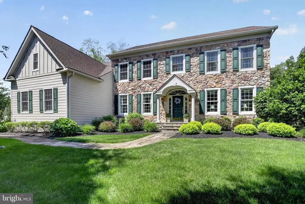 1511 Hayfield Dr, YARDLEY