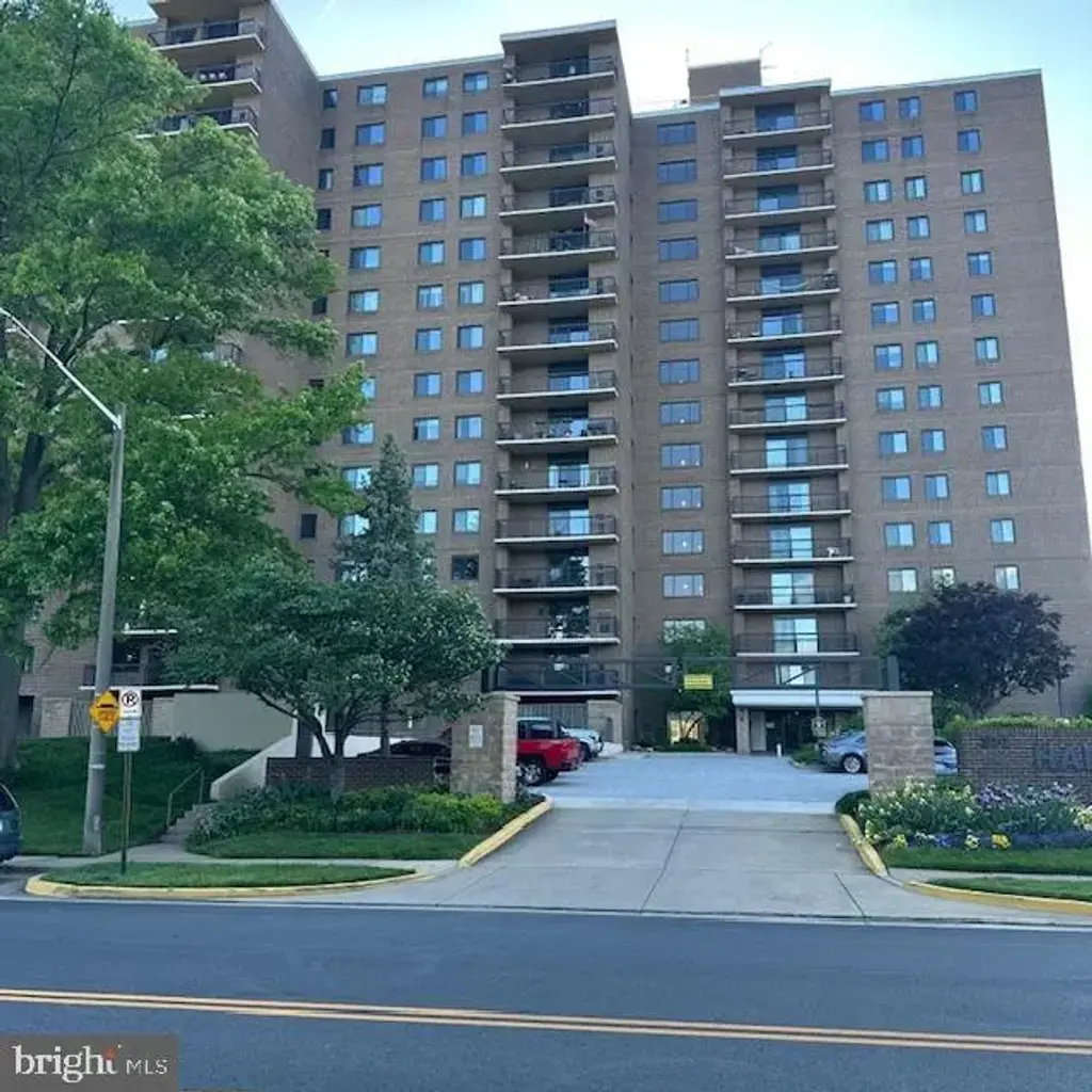 200 N Pickett St #1104, ALEXANDRIA