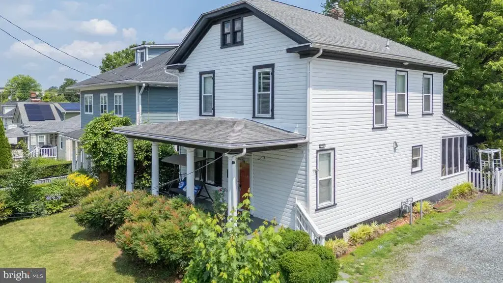 13 Cedar Ave, GAITHERSBURG