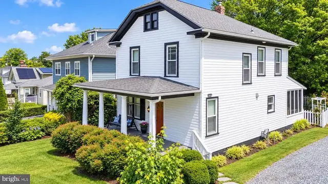 13 Cedar Ave, Gaithersburg