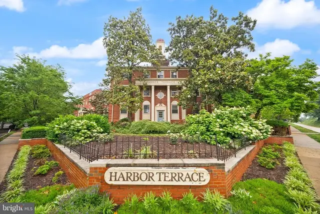 1311 E Abingdon Dr #4, Alexandria