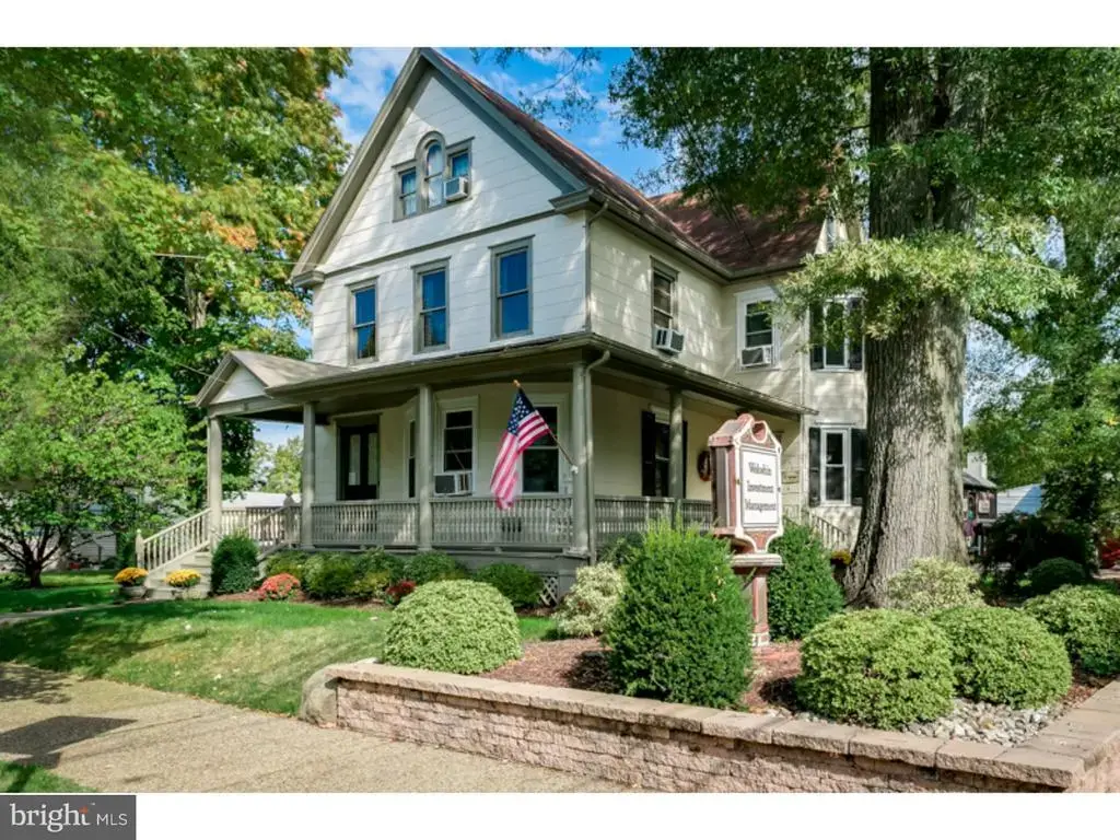 35 N Main St, MEDFORD