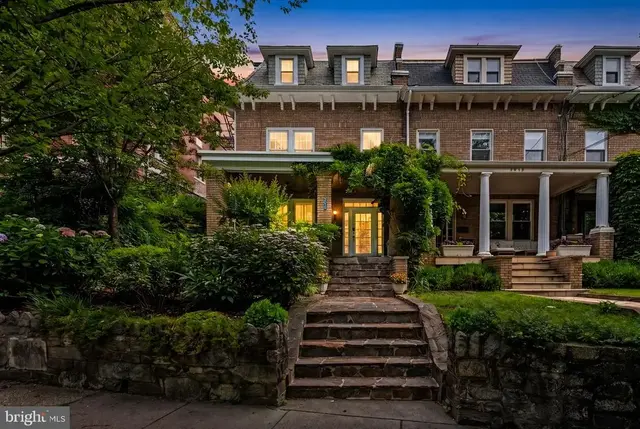 3015 Porter St Nw, Washington