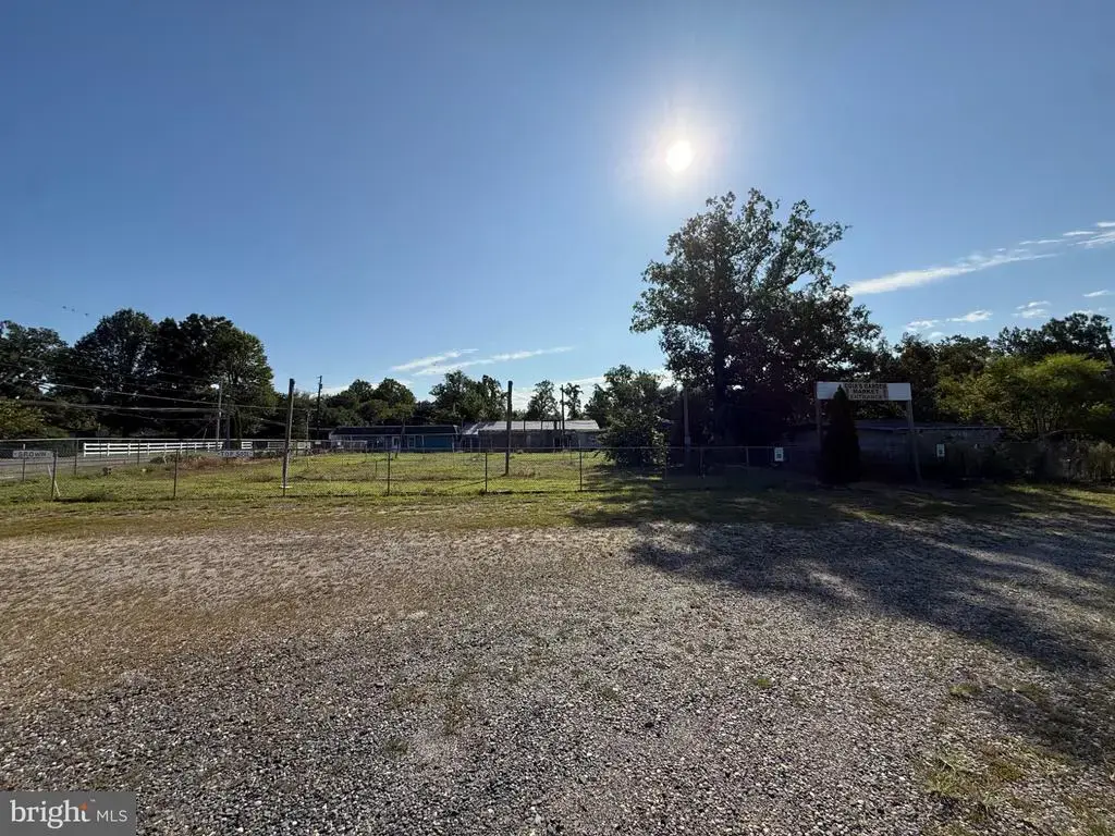 3701 Oak Rd, VINELAND