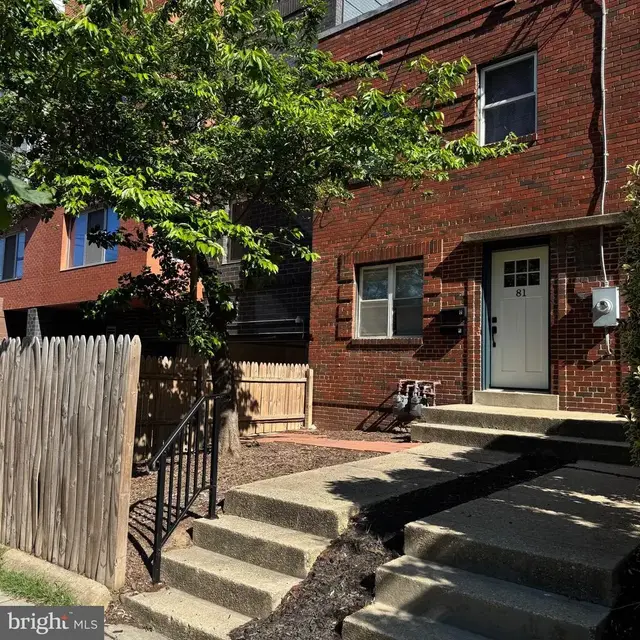 81 Q St Sw, Washington