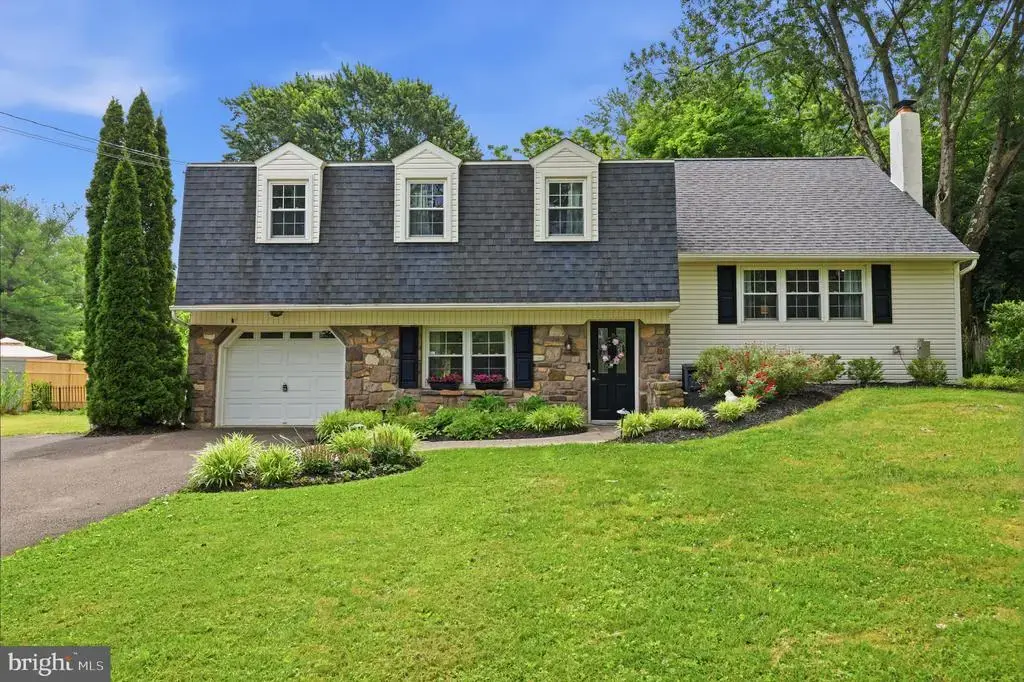 1273 Spencer, IVYLAND